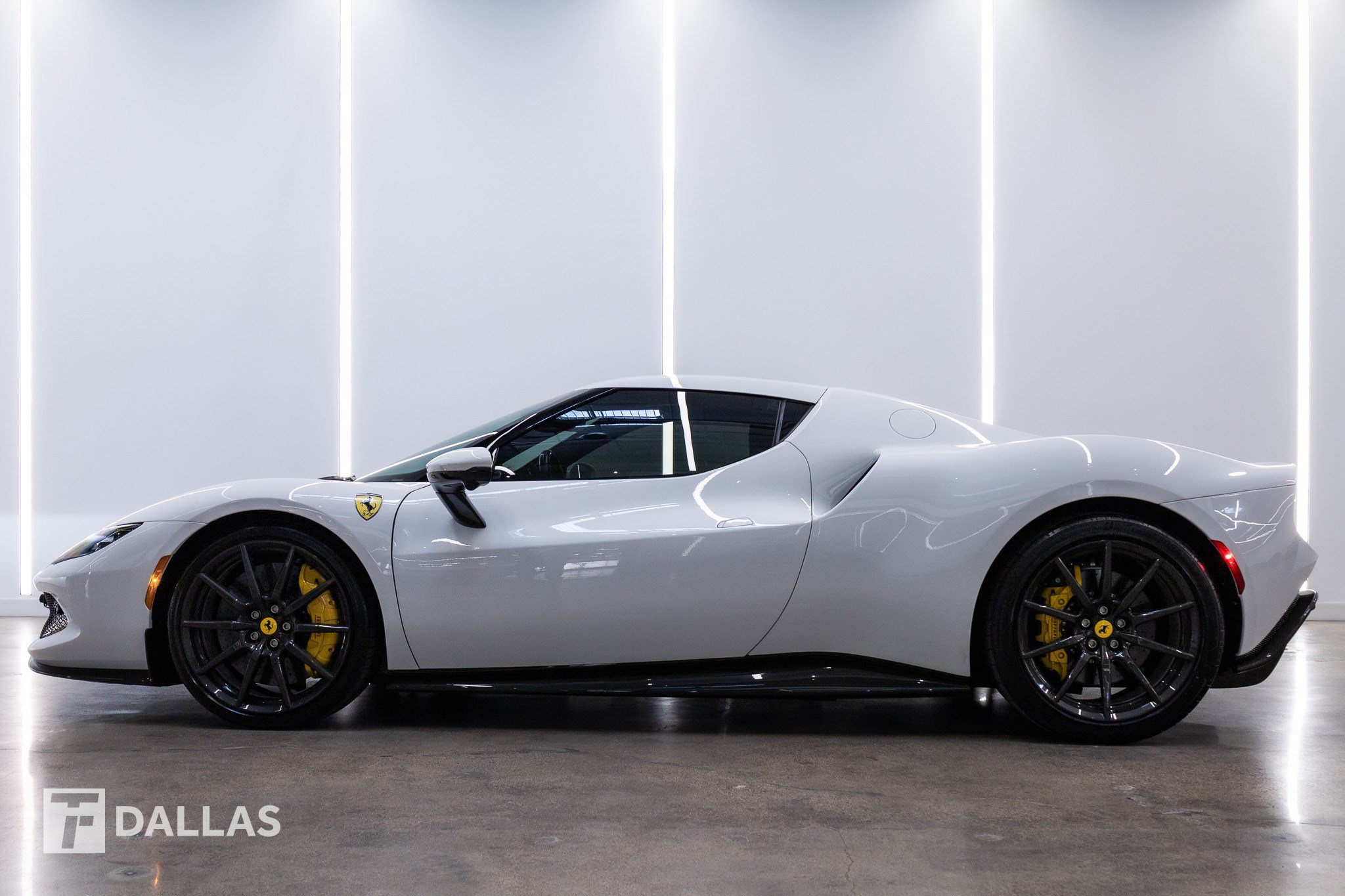 Used 2023 Ferrari 296 GTB RWD image 1