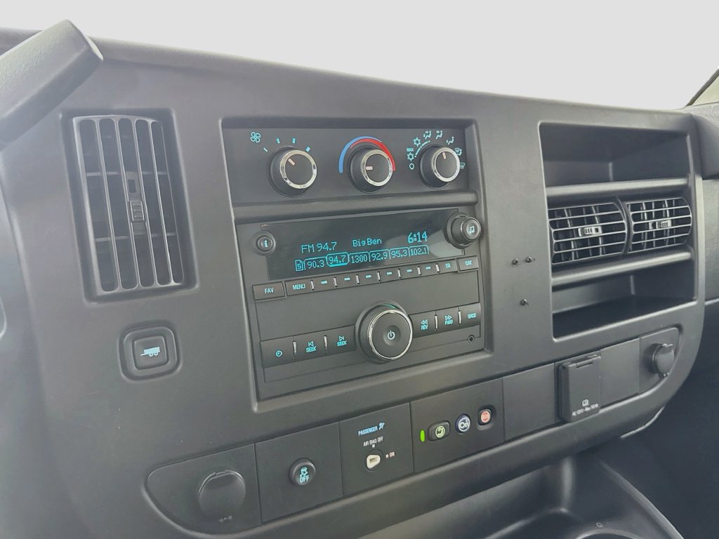 Used 2021 Chevrolet Express 2500 LS w/ Driver Convenience Package RWD image 18