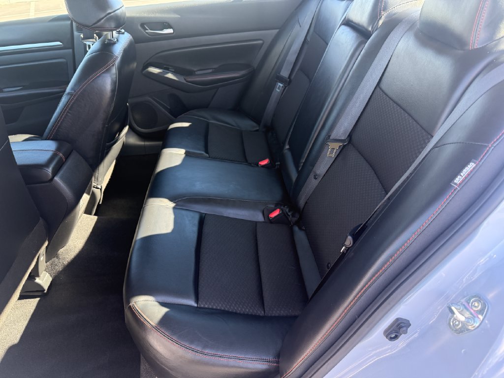 Used 2024 Nissan Altima 2.5 SR FWD image 14