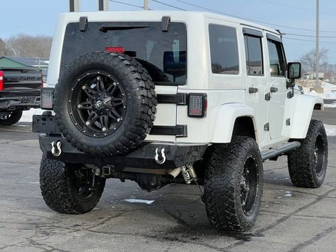 Used 2017 Jeep Wrangler Unlimited Sahara image 52