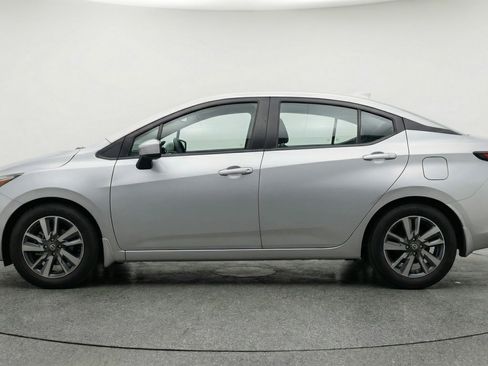 Used 2025 Nissan Versa SV image 5