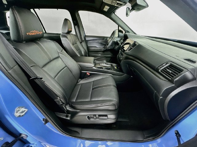 Certified 2025 Honda Passport TrailSport image 8