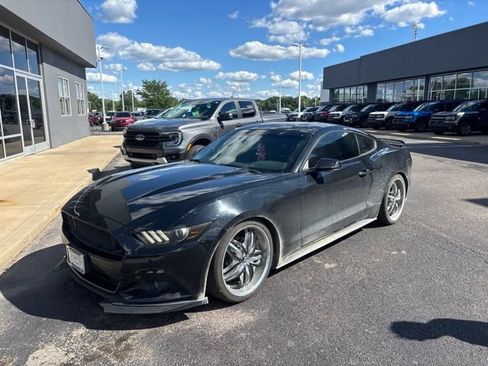 Used 2016 Ford Mustang Coupe w/ Equipment Group 051A RWD image 2