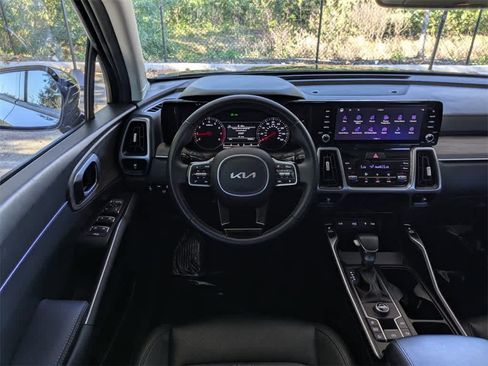 Used 2023 Kia Sorento EX w/ Panoramic Sunroof Package image 24