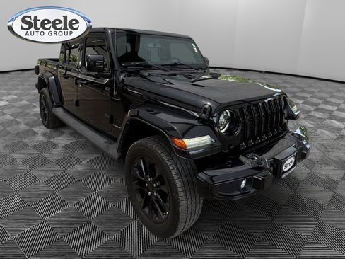 Used 2023 Jeep Gladiator Overland AWD/4WD image 7