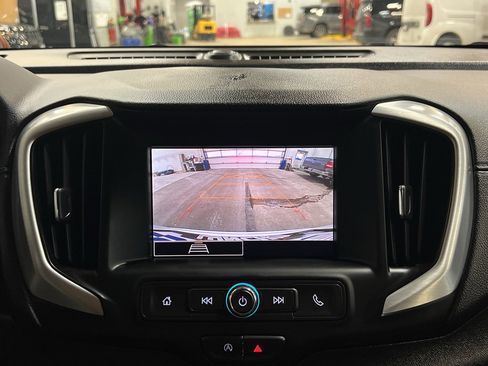 Used 2024 GMC Terrain SLE w/ Driver Convenience Package image 24