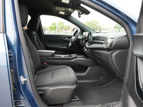 Used 2025 Chevrolet Equinox LT image 26