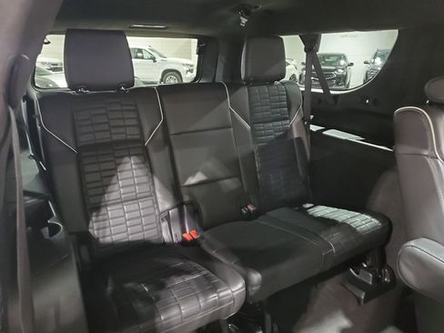 Used 2022 Cadillac Escalade ESV Sport Platinum w/ LPO, ONYX Package AWD/4WD image 23