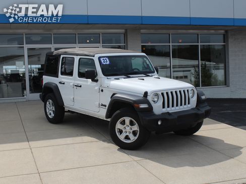 Used 2023 Jeep Wrangler Unlimited Sport AWD/4WD image 2