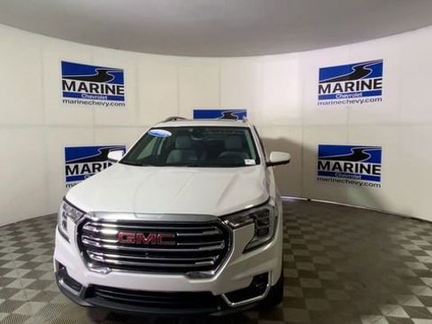 Certified 2024 GMC Terrain SLT w/ Infotainment Package II image 5