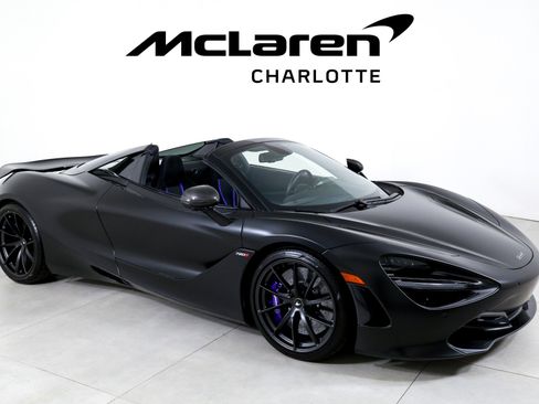 Used 2022 McLaren 720S Spider image 2
