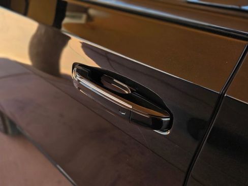 Used 2023 Cadillac Escalade ESV Sport Platinum image 33