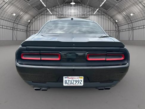 Used 2015 Dodge Challenger R/T Scat Pack w/ Leather Interior Group RWD image 5