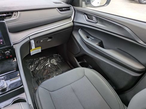 New 2026 Jeep Grand Cherokee Laredo X RWD image 19