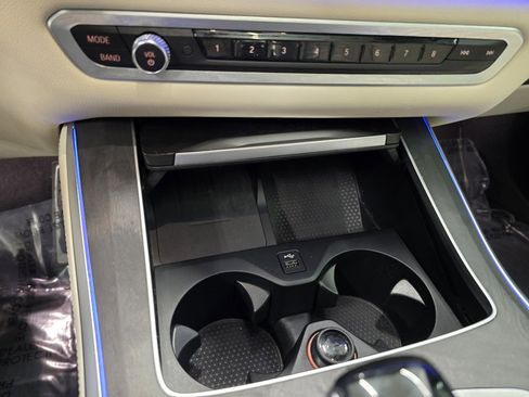 Used 2021 BMW X5 M50i w/ Premium Package image 29