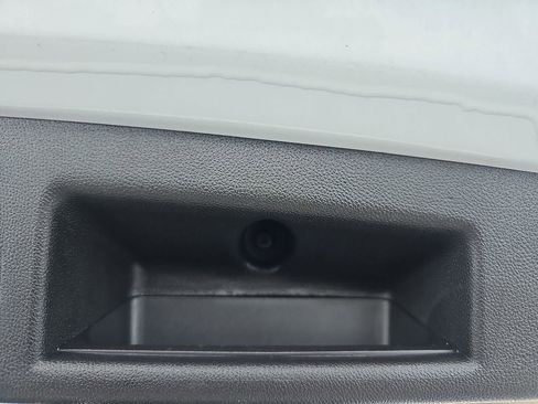 Used 2024 Chevrolet Equinox LS w/ LS Convenience Package image 16