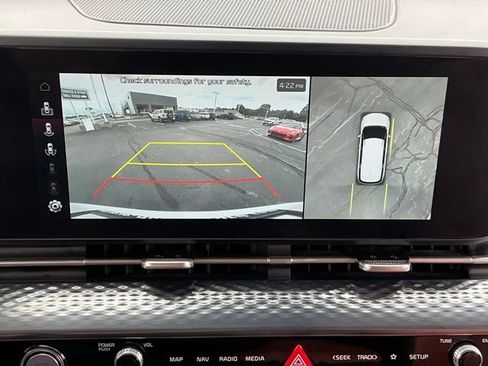 Used 2023 Kia Carnival SX Prestige FWD image 30