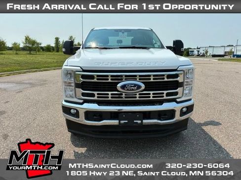 Used 2024 Ford F350 XLT w/ FX4 Off-Road Package AWD/4WD image 3