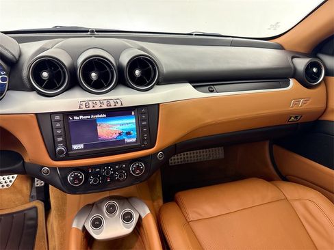 Used 2015 Ferrari FF image 24