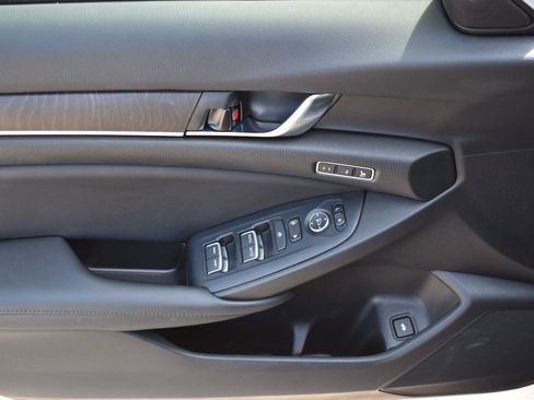 Used 2022 Honda Accord Touring image 21