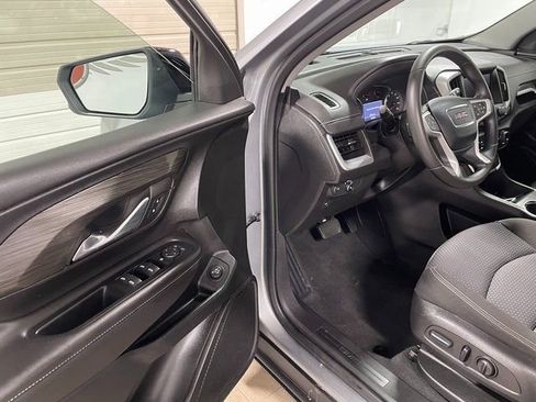 Used 2023 GMC Terrain SLE w/ Driver Convenience Package AWD/4WD image 10