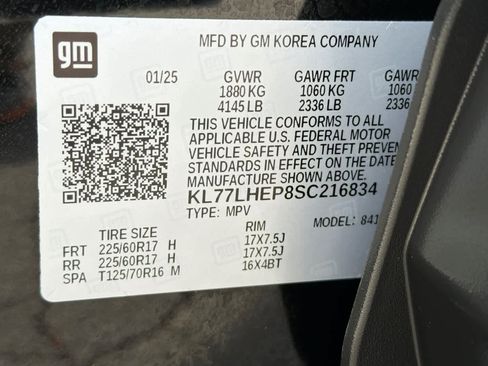 Used 2025 Chevrolet Trax LT FWD image 29