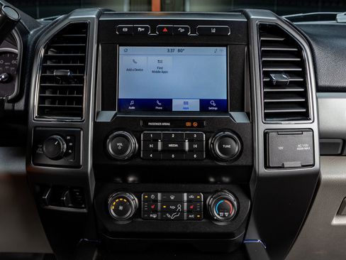 Used 2020 Ford F250 XLT w/ XLT Premium Package image 20