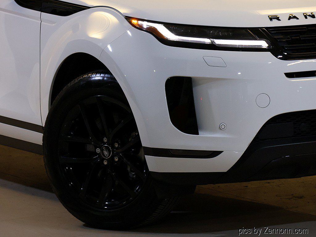 Used 2024 Land Rover Range Rover Evoque S AWD/4WD image 3