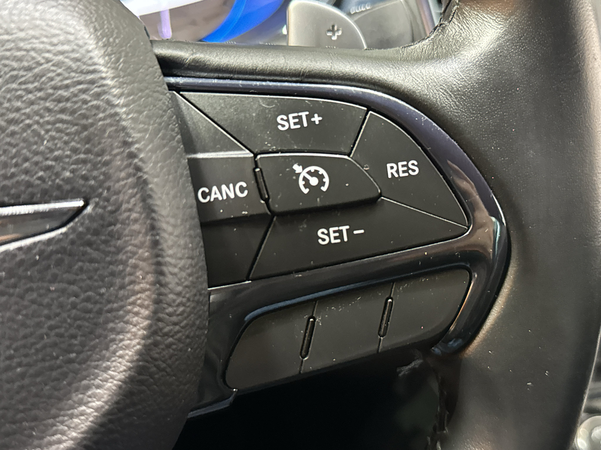 Used 2015 Chrysler 200 S FWD image 22