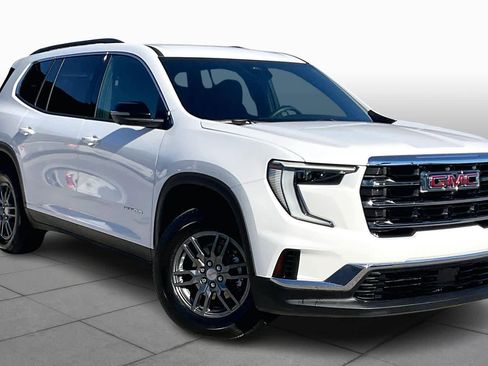 Used 2025 GMC Acadia Elevation image 2