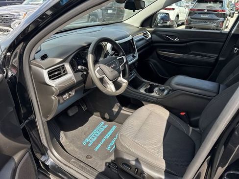 Used 2023 GMC Acadia SLE w/ Driver Convenience Package image 10