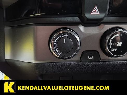 Used 2017 Toyota Tacoma SR5 w/ Tow Package AWD/4WD image 20
