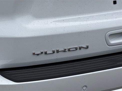 New 2026 GMC Yukon Elevation image 35