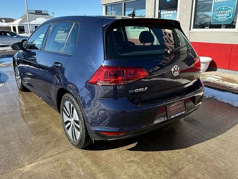 Used 2016 Volkswagen e-Golf SE w/ DC Fast Charging Package image 4