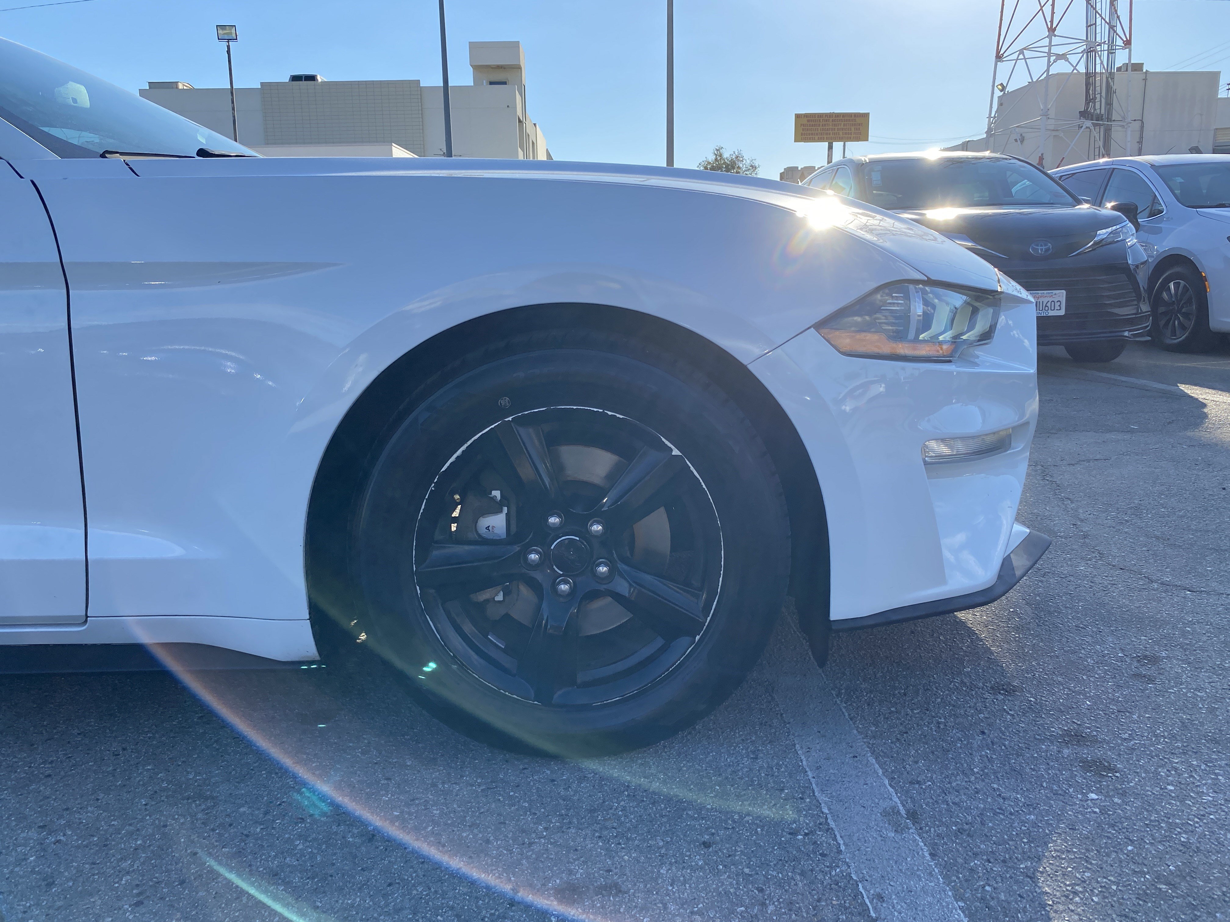 Used 2018 Ford Mustang Coupe RWD image 23