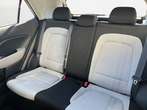 Used 2024 Hyundai Venue SEL FWD image 15