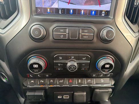 Used 2021 Chevrolet Silverado 1500 LTZ w/ Technology Package image 28