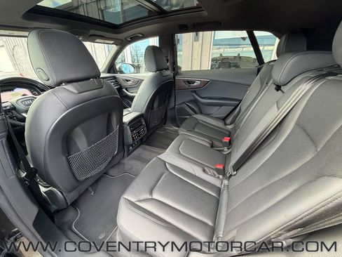 Used 2019 Audi Q8 Premium Plus w/ Premium Plus AWD/4WD image 39