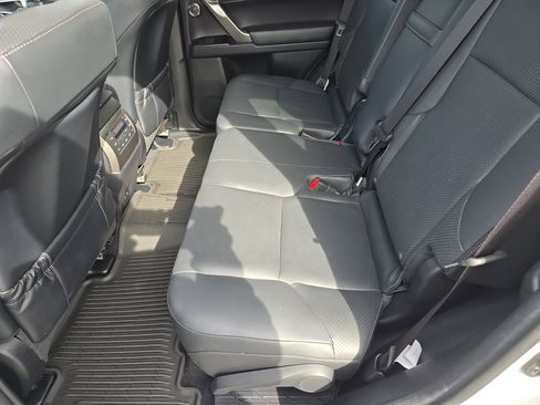 Used 2023 Lexus GX 460 Luxury w/ Accessory Package image 10