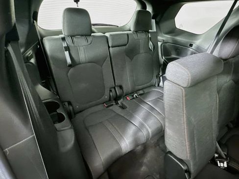 Used 2025 Honda Pilot Sport image 9