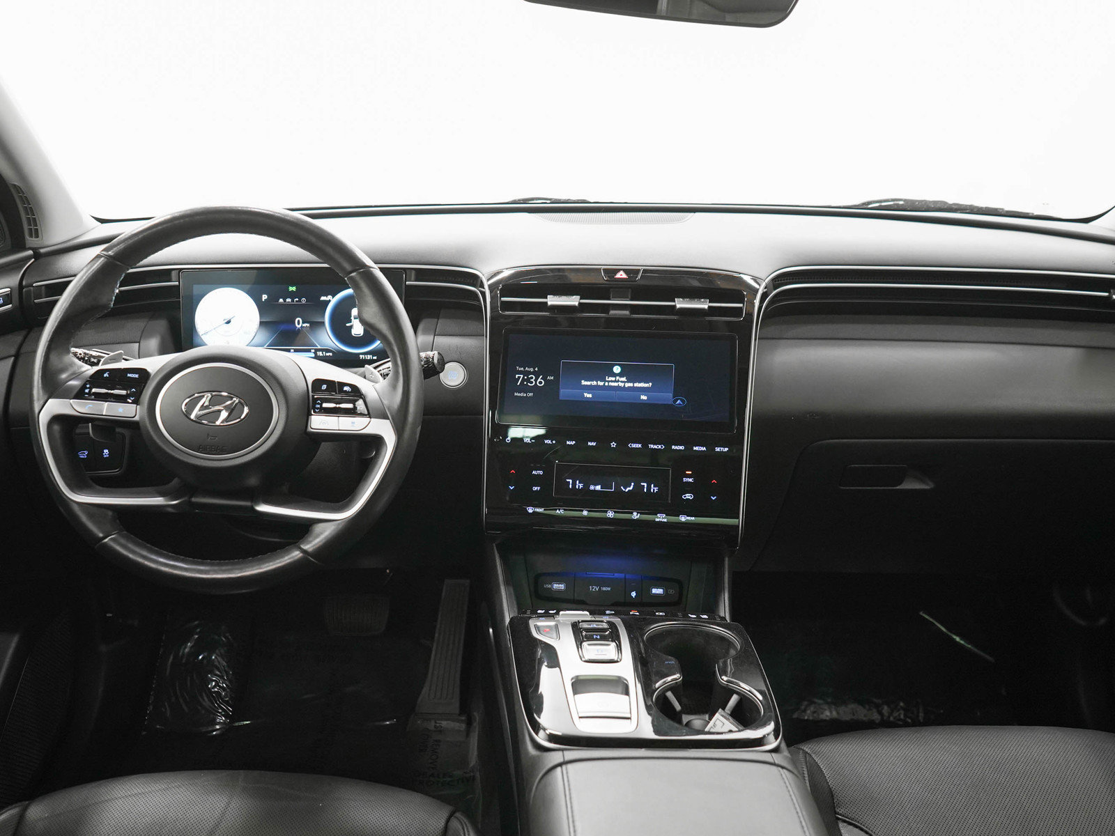Used 2023 Hyundai Tucson Limited w/ Cargo Package AWD/4WD image 16