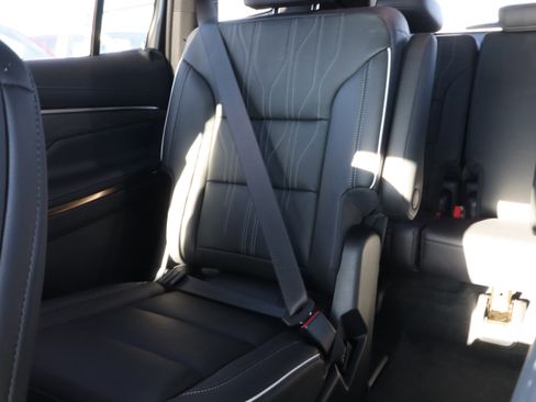 New 2026 Buick Enclave Avenir w/ Super Cruise Package image 13