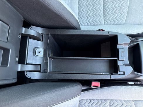 Used 2022 Chevrolet Equinox LS w/ LPO, Cargo Package FWD image 14