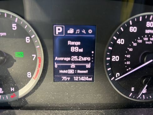 Used 2017 Hyundai Sonata SE w/ Cargo Package FWD image 12