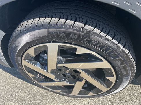 Used 2025 MINI Cooper Countryman S w/ Comfort Package Max image 9