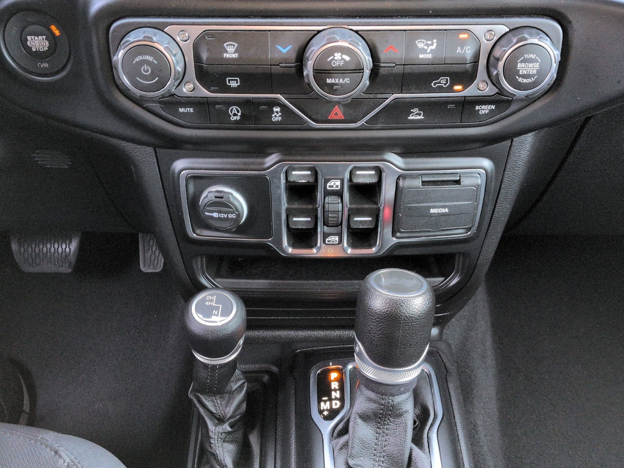 Used 2022 Jeep Wrangler Unlimited Sport AWD/4WD image 25