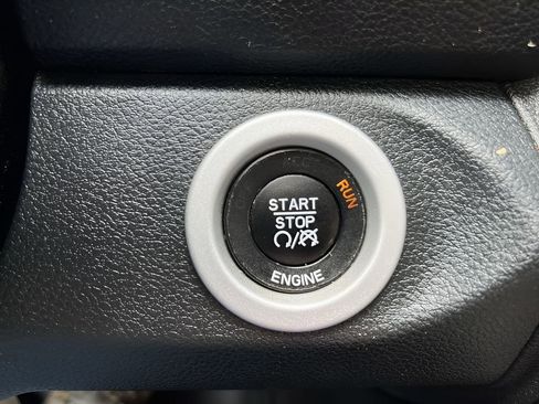 Used 2016 RAM 3500 Laramie image 17