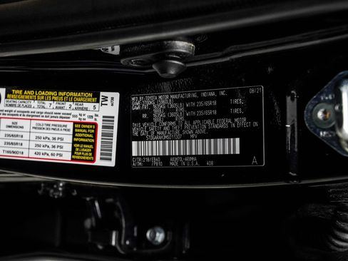 Used 2021 Toyota Highlander XLE FWD image 44