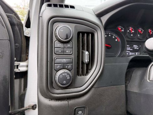 Used 2022 Chevrolet Silverado 1500 Custom w/ Rally Edition AWD/4WD image 17