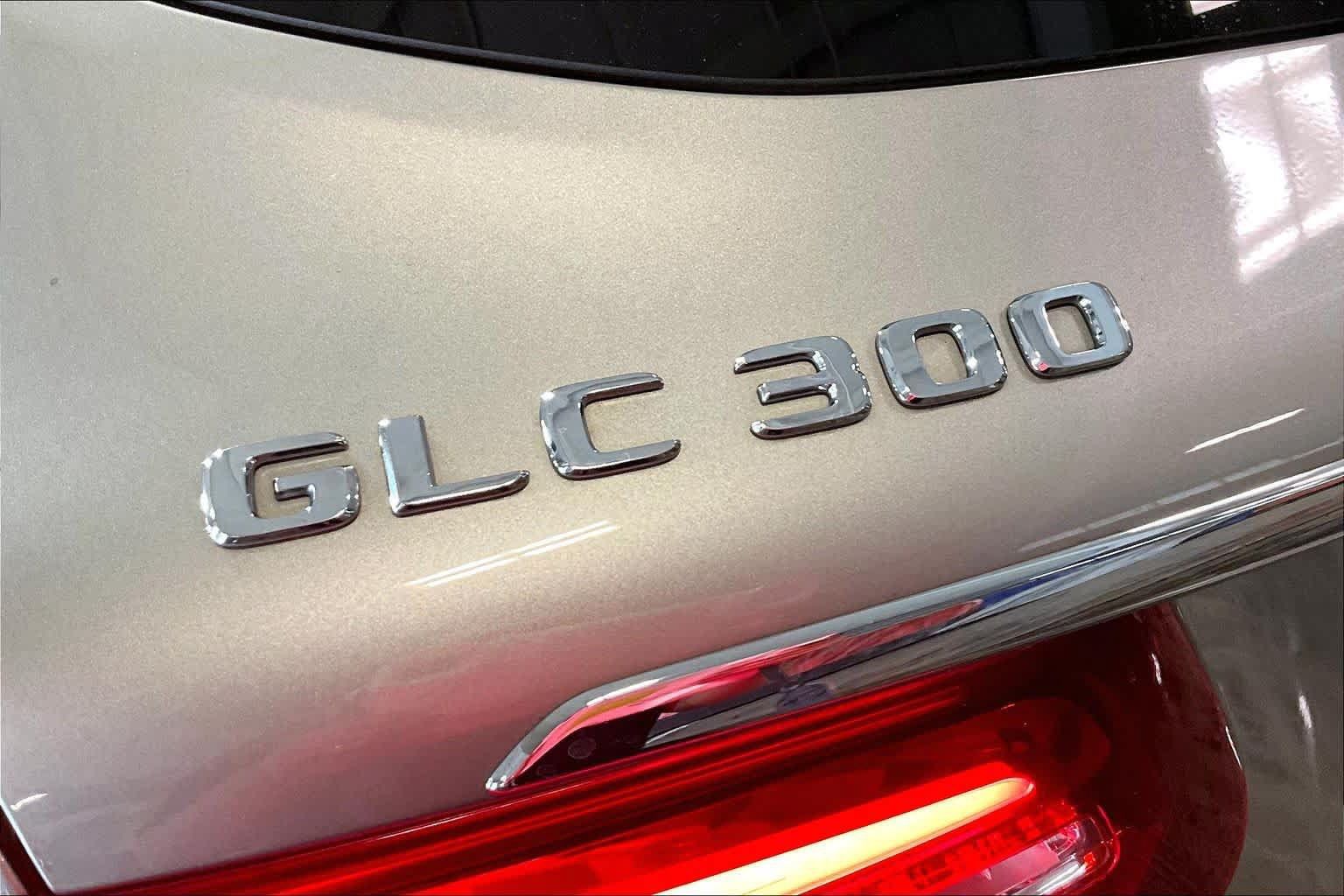 Used 2019 Mercedes-Benz GLC 300 4MATIC image 10